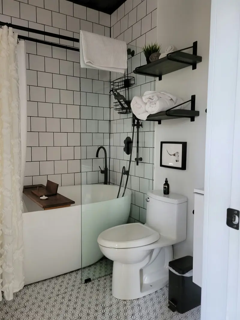 Bathroom & Plumbing